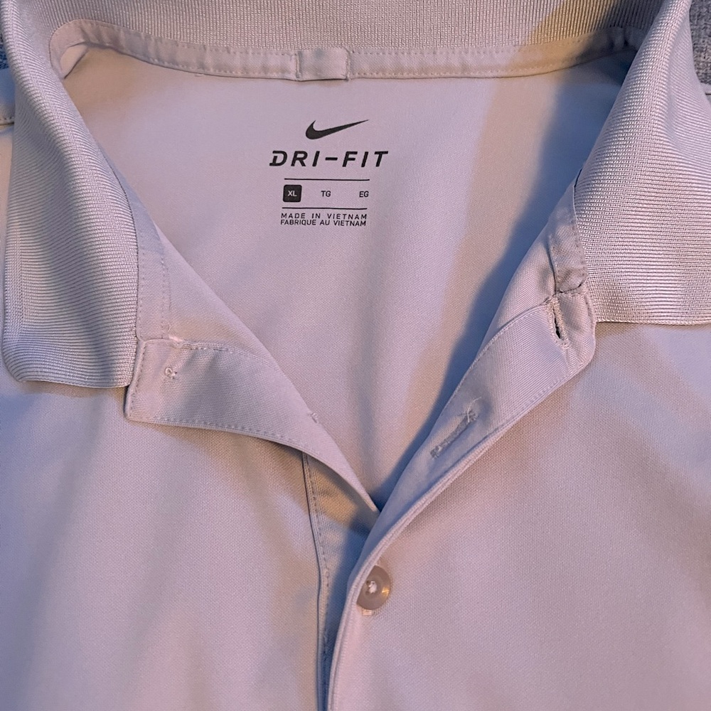 Men’s Light Grey Nike XL polo shirt